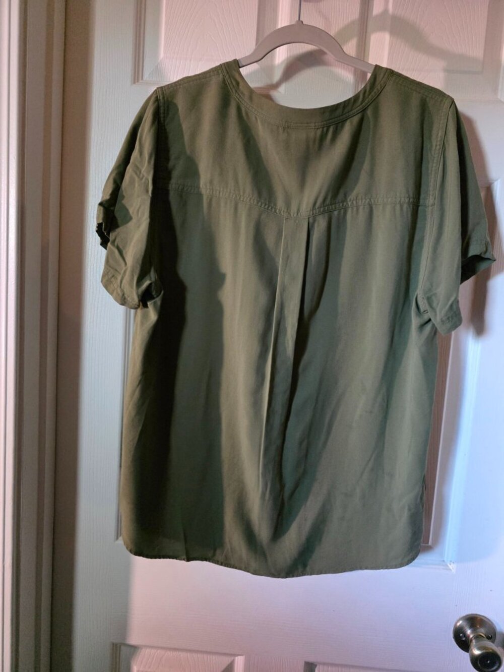 Torrid Olive Green Henley Pocket Top — 1X - Picture 2 of 2